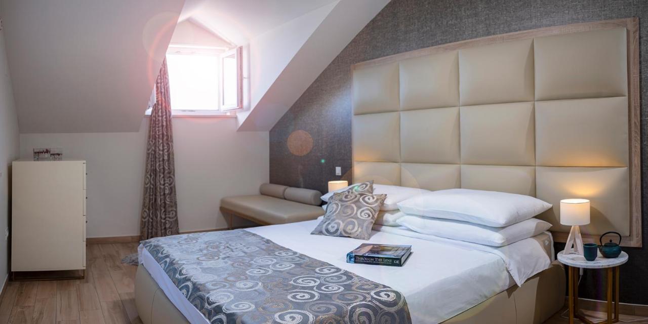 Sun Gardens Dubrovnik Hotel Orašac Kültér fotó A bedroom at the hotel